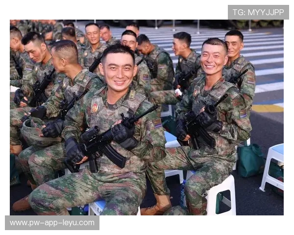 逆境中的“铁血硬汉”：坚不可摧的防线故事，铁血硬汉形象